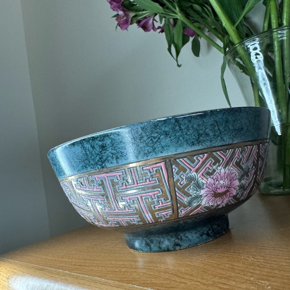 Chinese Porcelain salat bowl Lotus Flowers Geometric Green Rose Rim
Center PO - Picture 9 of 10